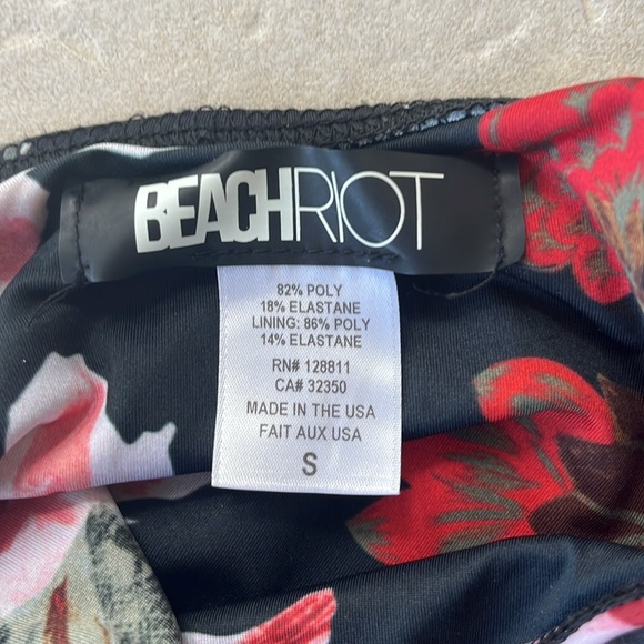 BEACH RIOT studded floral plunge neck one piece - Picture 4 of 6